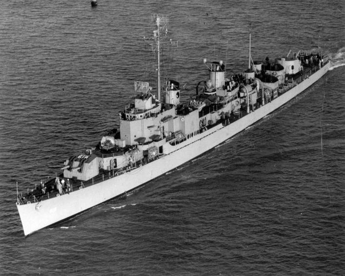DD-819 USS Holder 1947